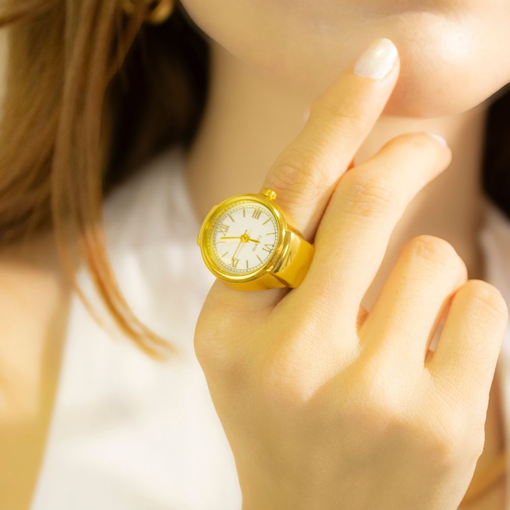 Collection of anillos de oro dedo in a gallery layout