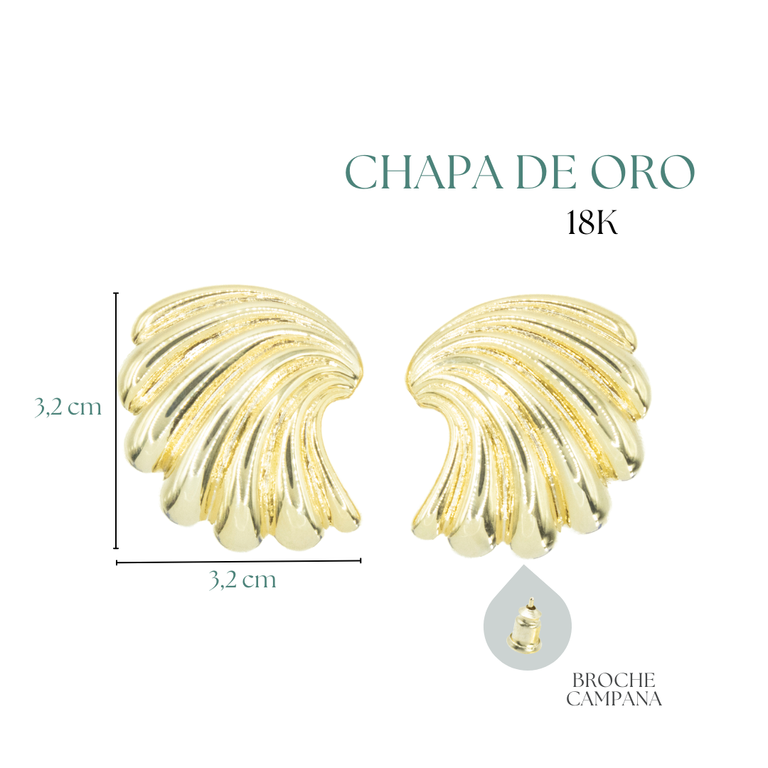Collection of Aretes Concha Dorada in a gallery layout
