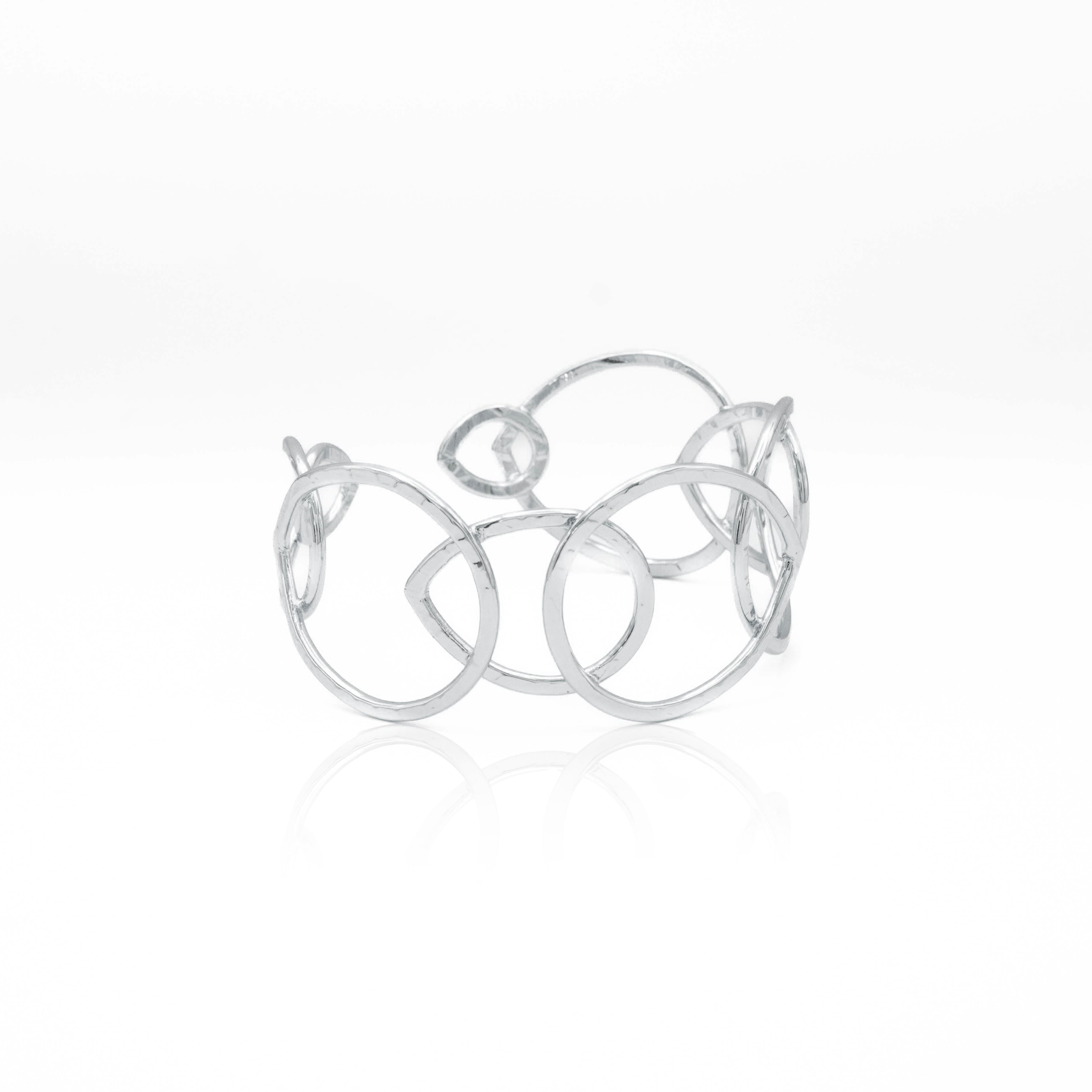 Collection of Baui Accesorios in a gallery layout