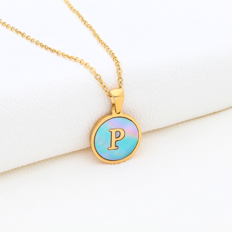 Collection of Collar Letra Inicial redonda dorada en fondo Azul in a gallery layout