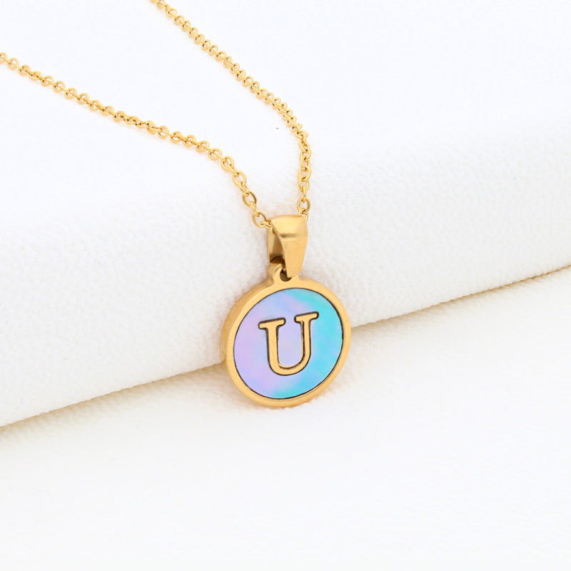 Collection of Collar Letra Inicial redonda dorada en fondo Azul in a gallery layout