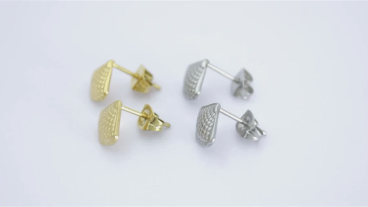 Collection of Arete Conchita Dorada in a gallery layout