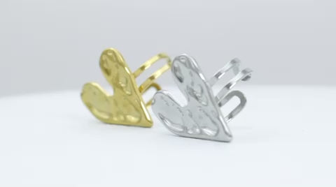 Collection of Anillo Corazón Grande Dorado in a gallery layout