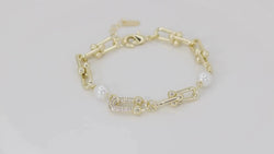 Collection of Pulsera Dorada Perlas in a gallery layout