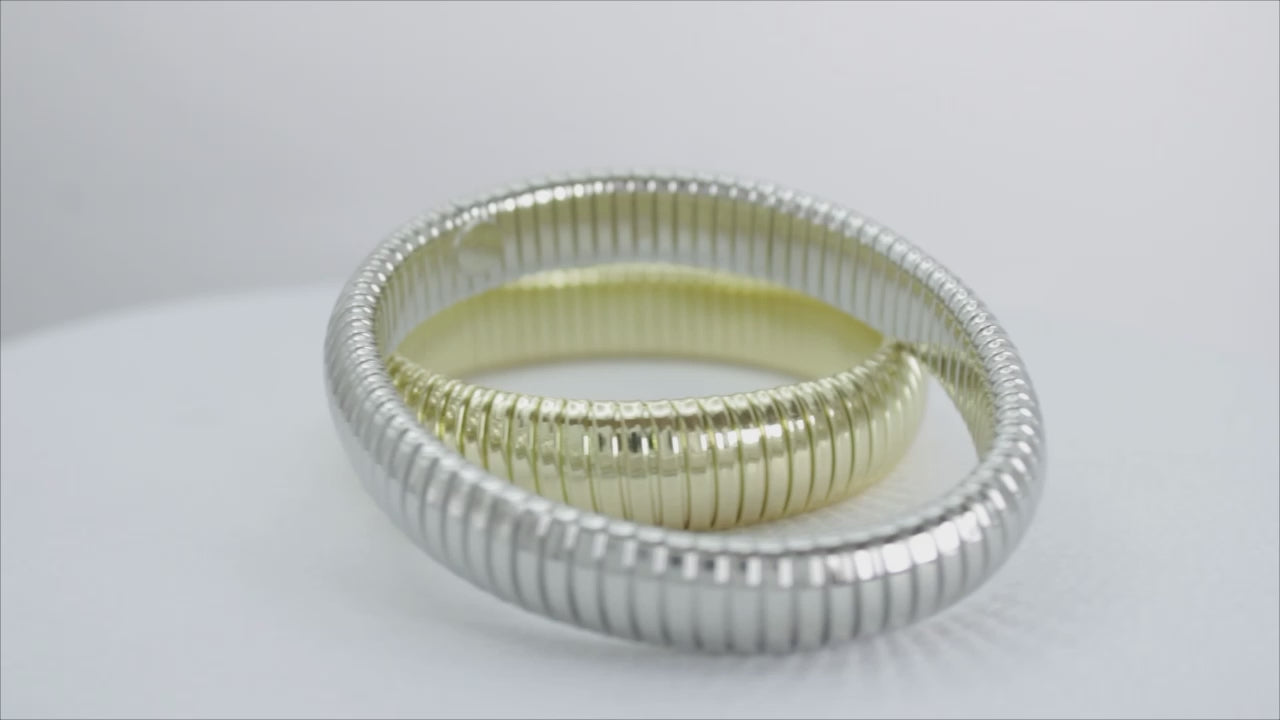 Collection of Pulsera Dorada de Resorte in a gallery layout