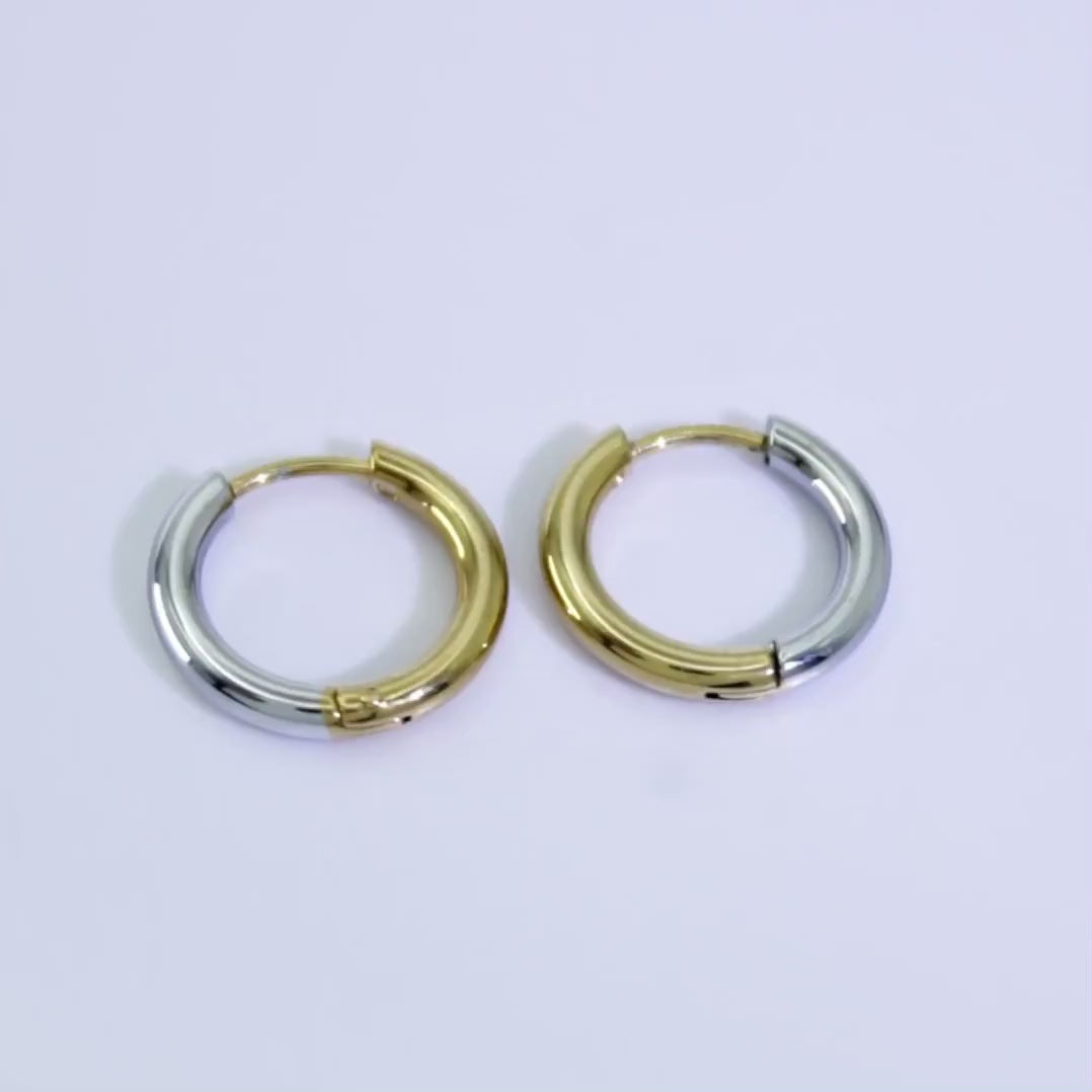 Collection of Arracada Bicolor Pequeña in a gallery layout