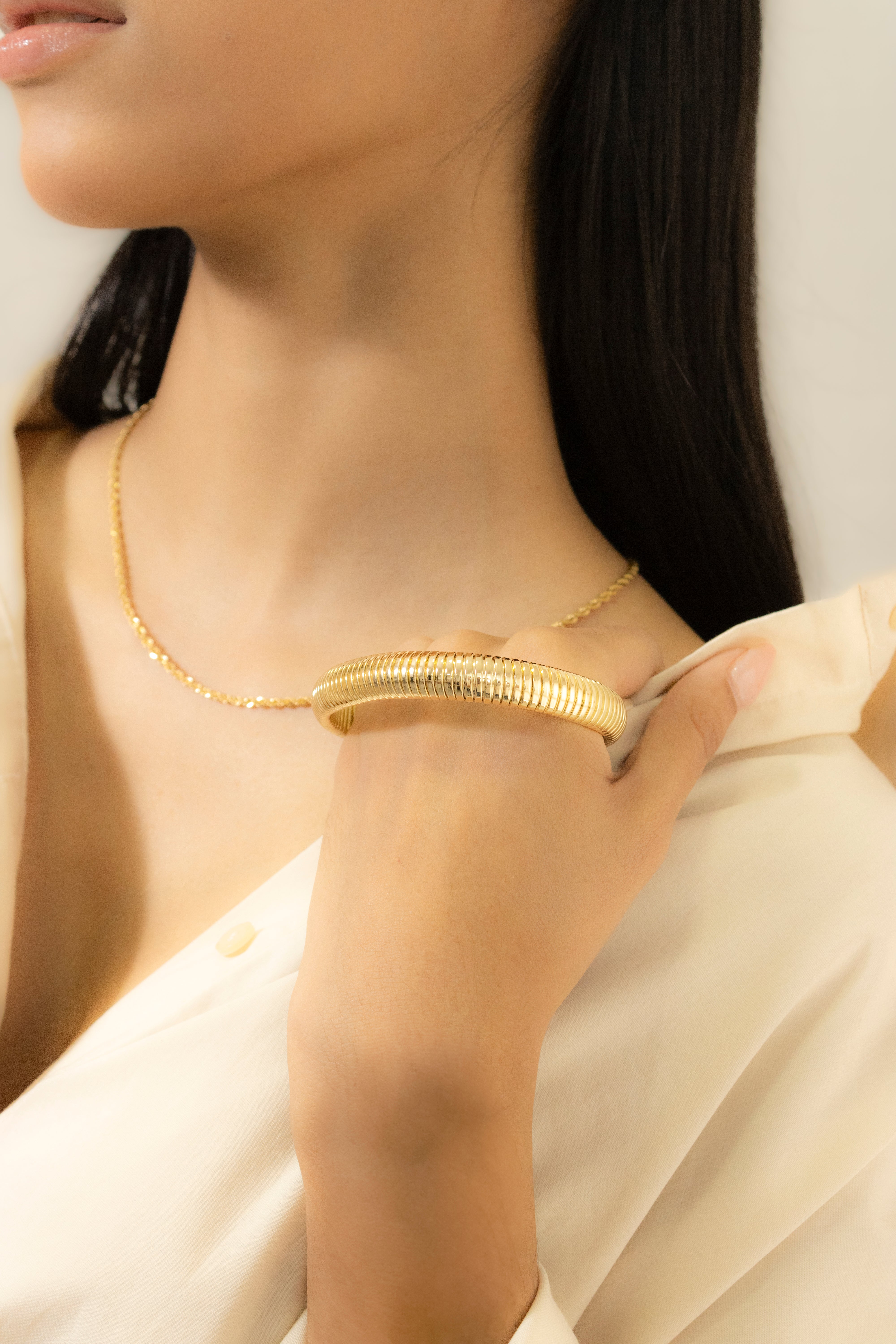 Collection of Pulsera Armadillo Chapa de Oro in a gallery layout