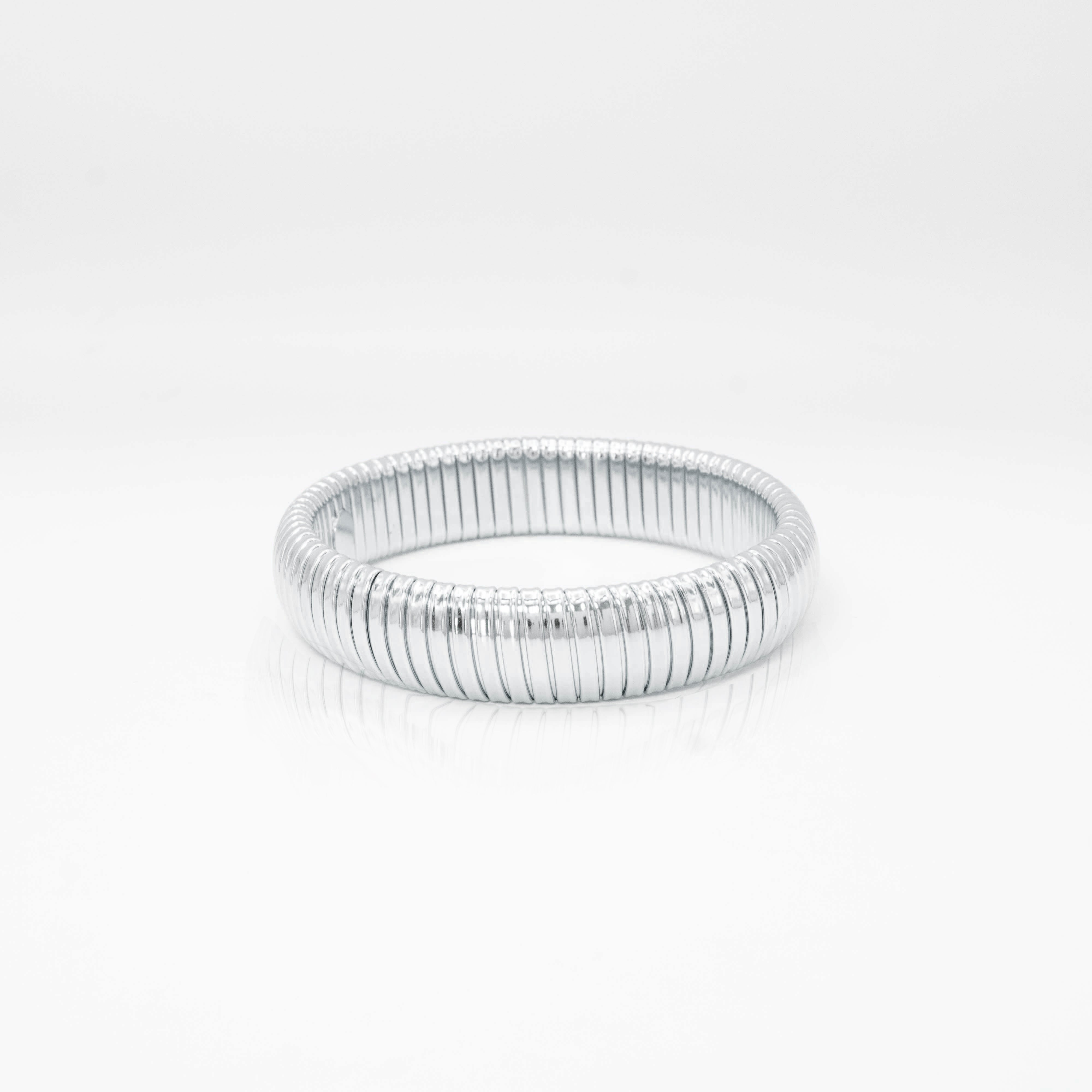 Collection of Baui Accesorios in a gallery layout
