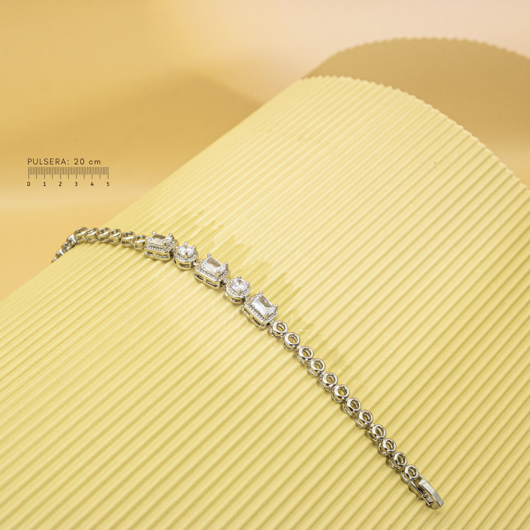 Collection of Pulsera Plateada Zirconia Rectángulos in a gallery layout